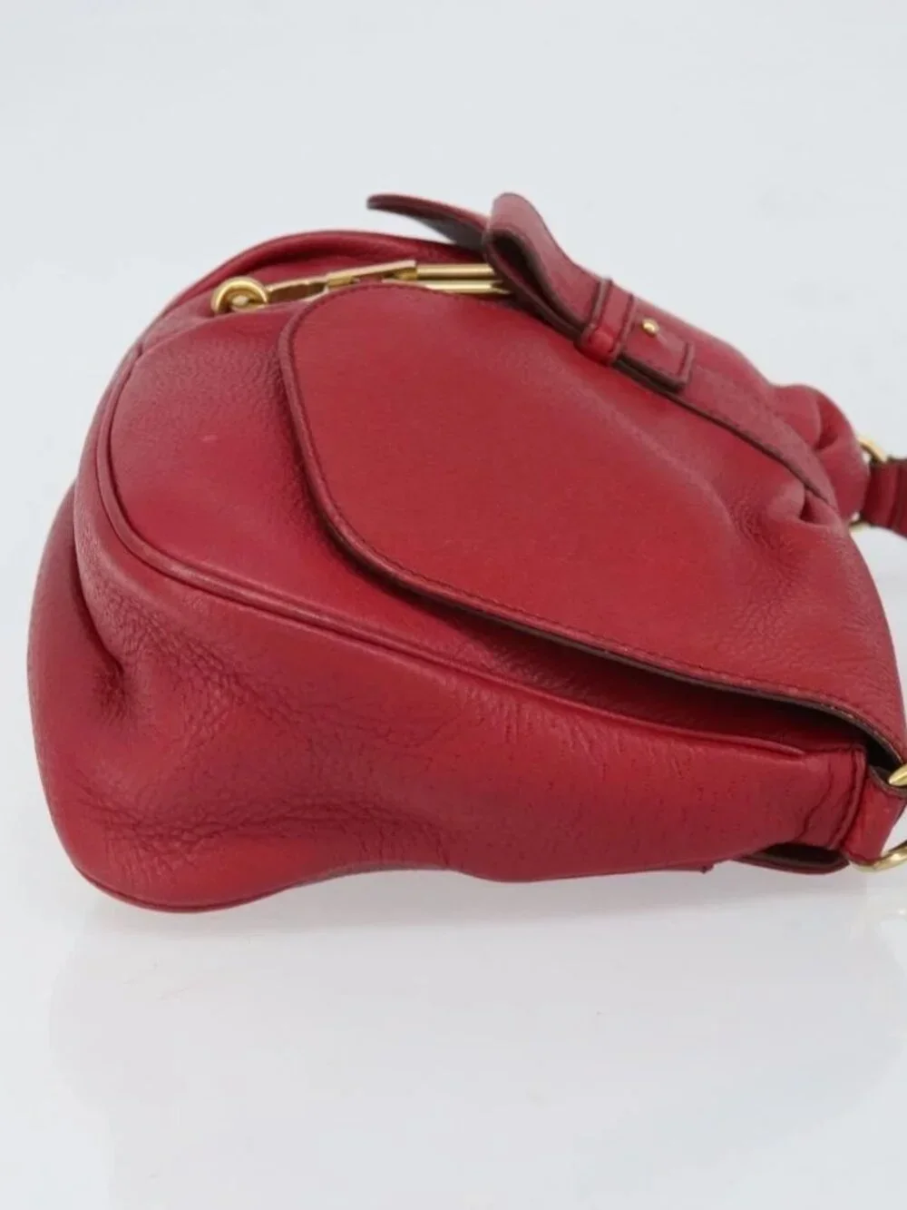 Salvatore Ferragamo Gancini Shoulder Bag Leather Red Gold Auth 166427